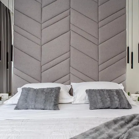 A&n Luxury * マカルスカ